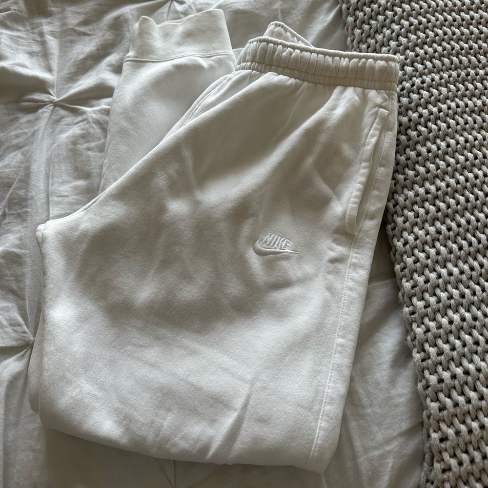 Women's Nike Sportswear Club Fleece Midrise Joggers